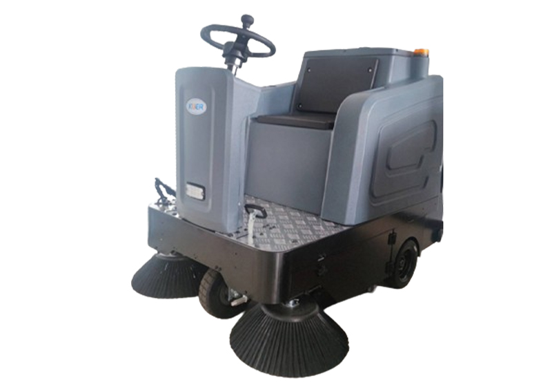 Ride-on Floor Sweeper